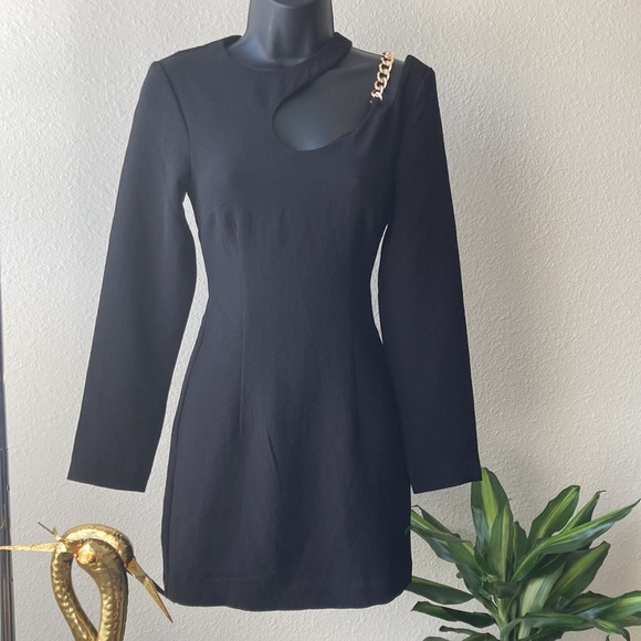 Zara Black Dress with Gold Chain - Picture 5 of 15